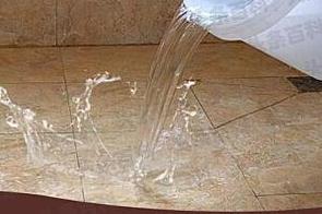 美溪漏水维修 免砸砖防水材料该如何施工